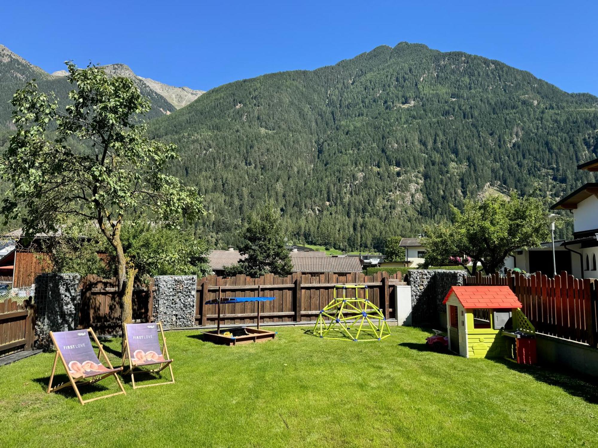 Holiday home Ban Broesign
